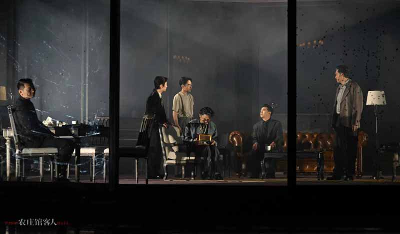 2025年《农庄馆客人》在-乌镇大剧院首演.jpg